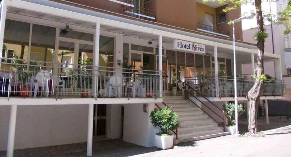 Hotel Nives Rímini Exterior foto
